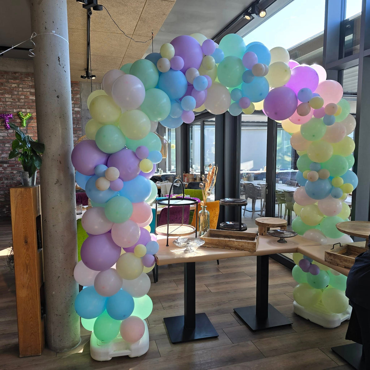 🎉 Der absolute Hingucker für jede Feier: Handgefertigte Ballonbögen für Ihr Event vor Ort! 🎉